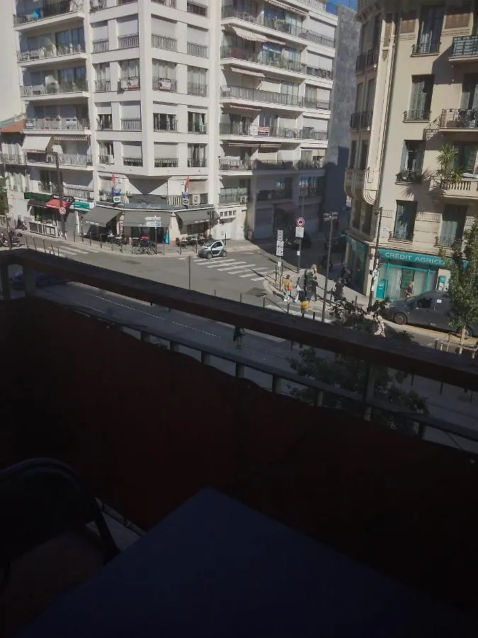Charmant F1 Pres Tramway Et Plage Nice Appartement