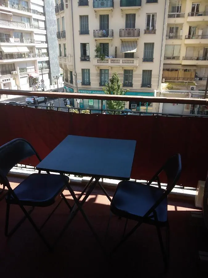 Apartment Charmant F1 Pres Tramway Et Plage Nice